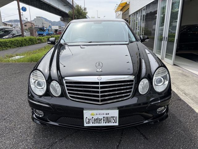 MERCEDES BENZ E class sedan