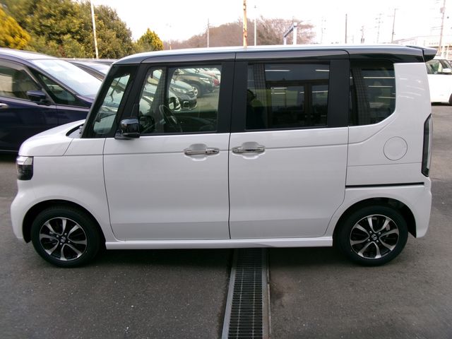 N-BOX CUSTOM