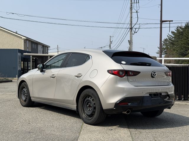 MAZDA3 FASTBACK