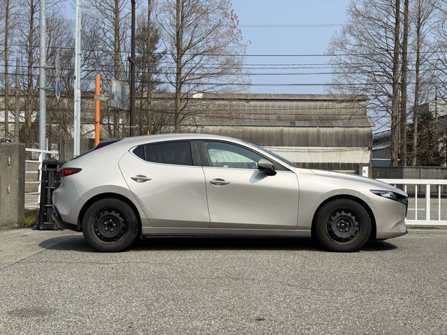 MAZDA3 FASTBACK