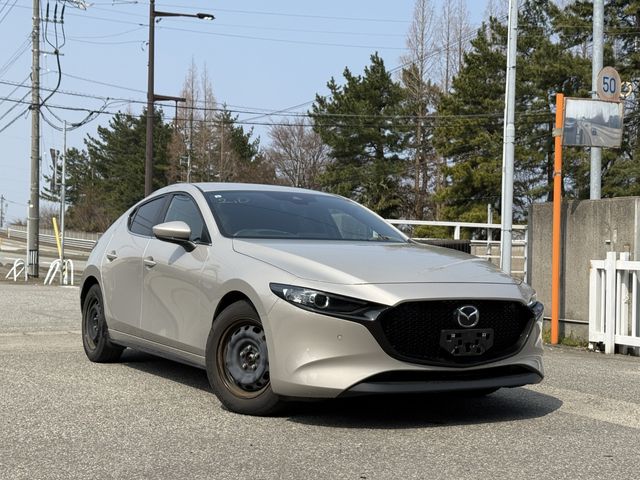 MAZDA3 FASTBACK
