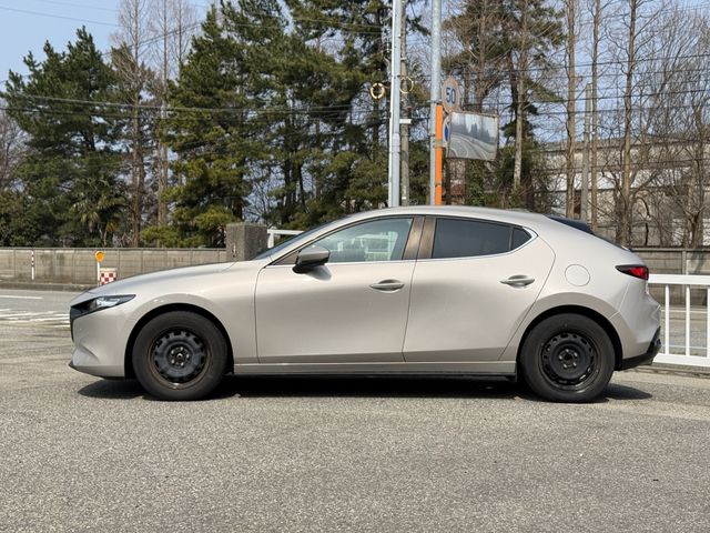 MAZDA3 FASTBACK