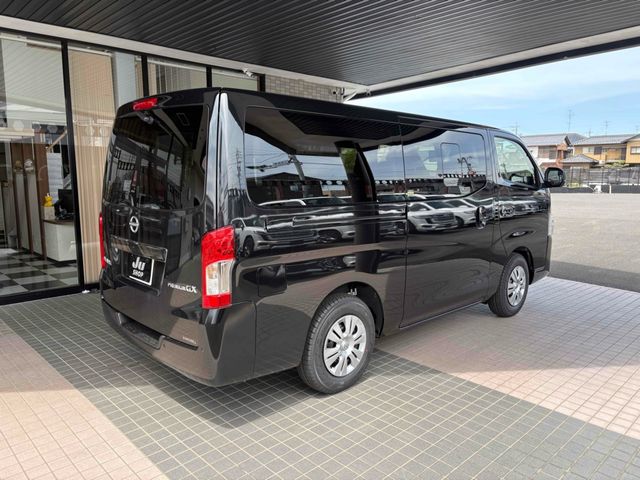 CARAVAN van 2WD
