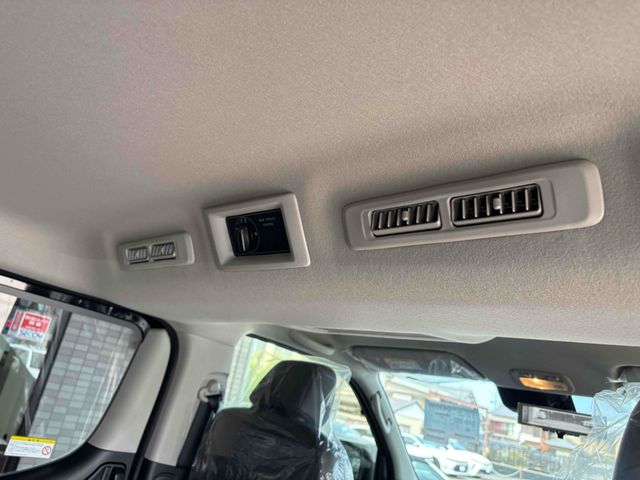 CARAVAN van 2WD