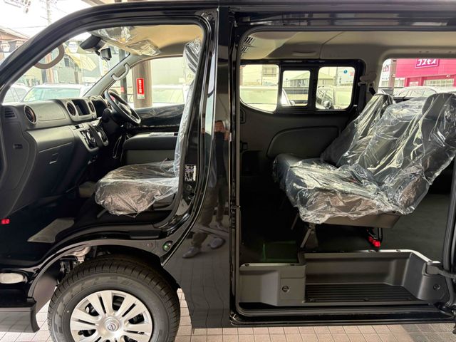 CARAVAN van 2WD