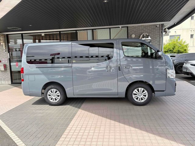 CARAVAN van 2WD