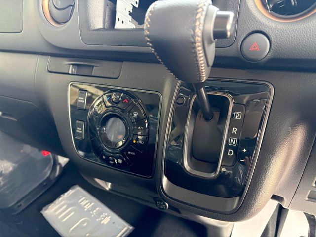 CARAVAN van 2WD