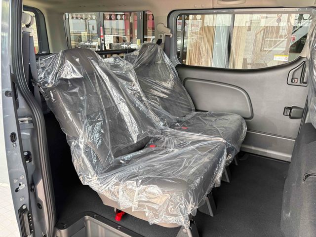 CARAVAN van 2WD