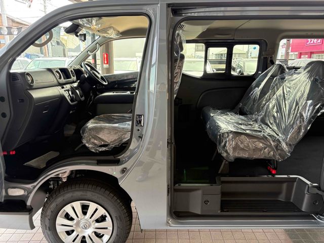 CARAVAN van 2WD