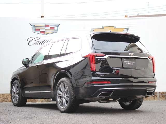 CADILLAC XT6