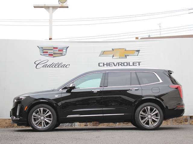 CADILLAC XT6