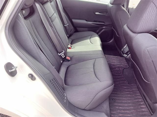 CROWN sedan hybrid 4WD