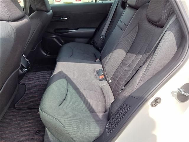 CROWN sedan hybrid 4WD