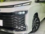 VOXY HYBRID