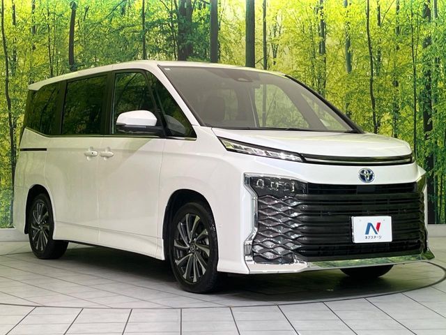 VOXY HYBRID