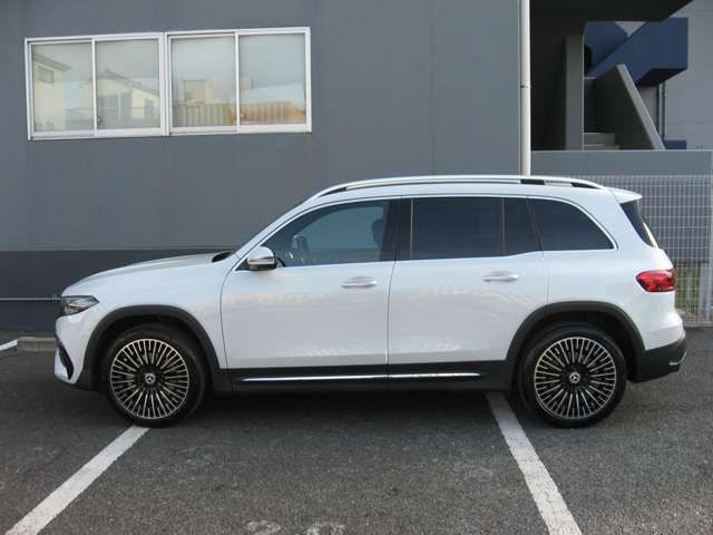 MERCEDES BENZ EQB