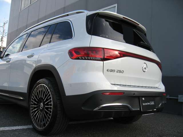 MERCEDES BENZ EQB