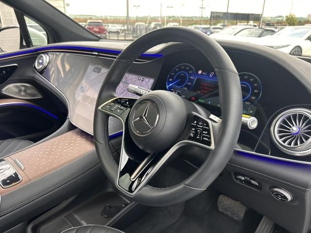 MERCEDES BENZ EQS SUV
