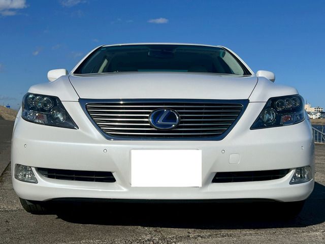 LEXUS LS600h