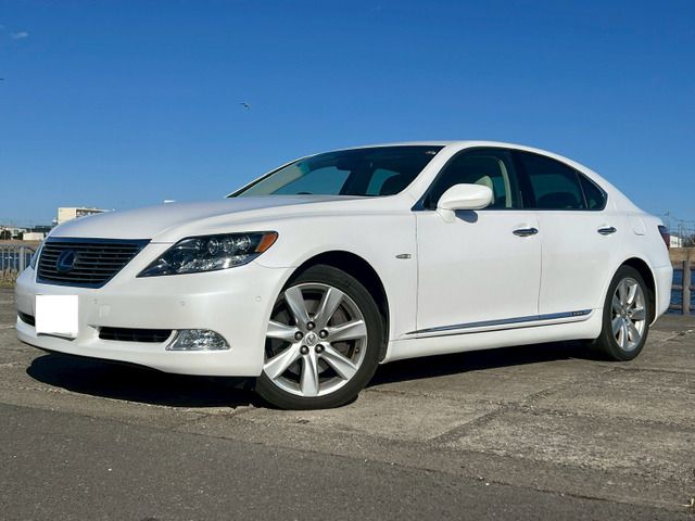 LEXUS LS600h