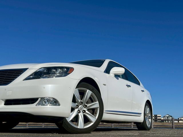 LEXUS LS600h