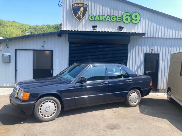 MERCEDES BENZ 190 class