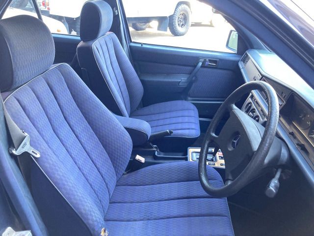 MERCEDES BENZ 190 class