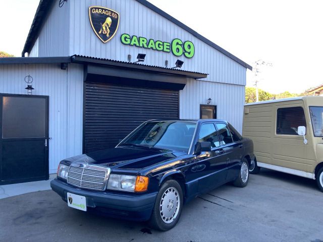 MERCEDES BENZ 190 class