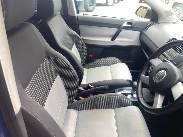 VOLKSWAGEN CROSS POLO