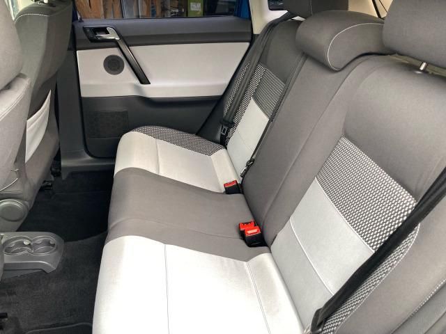 VOLKSWAGEN CROSS POLO