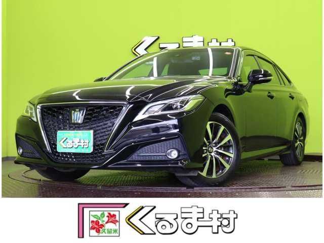CROWN sedan hybrid