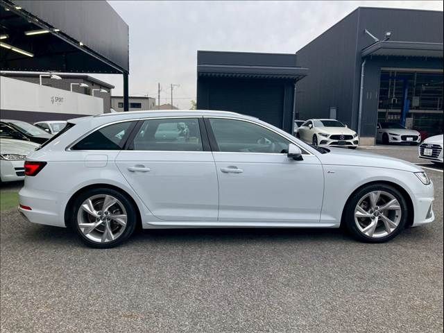 AUDI A4 AVANT