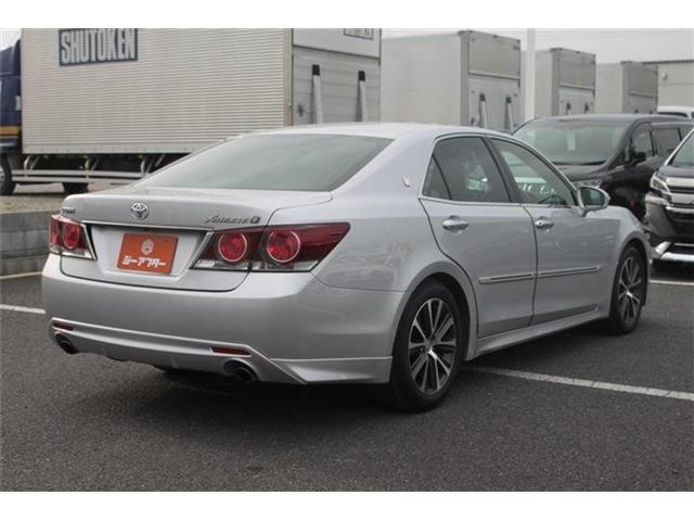 CROWN sedan