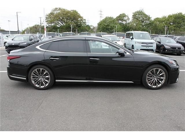 LEXUS LS500