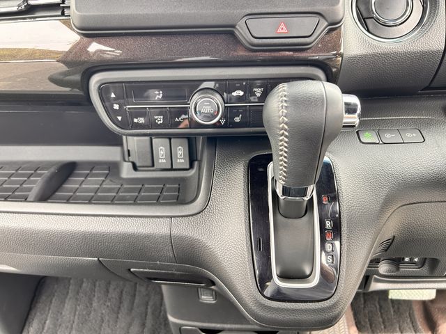 N-BOX CUSTOM