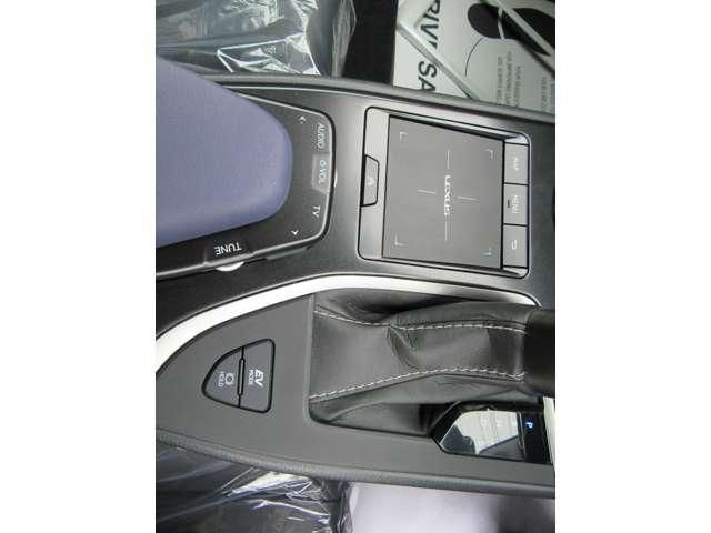 LEXUS UX250h