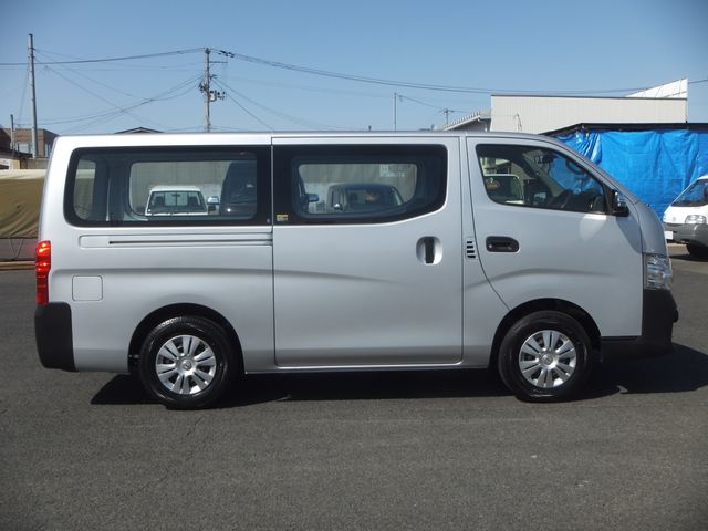 NV350 CARAVAN 4WD