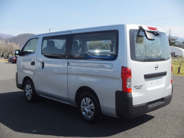 NV350 CARAVAN 4WD