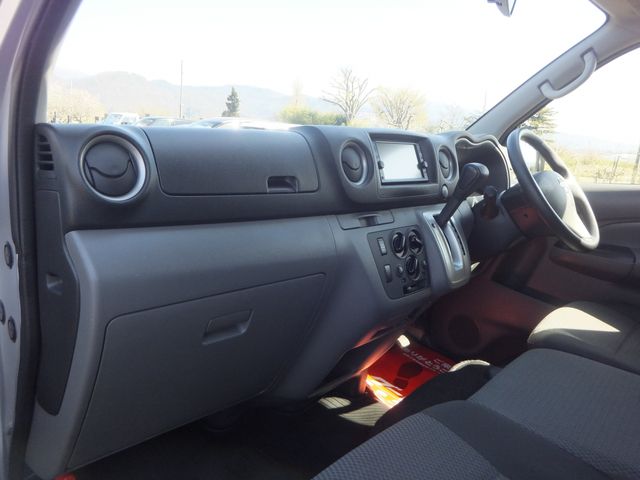 NV350 CARAVAN 4WD