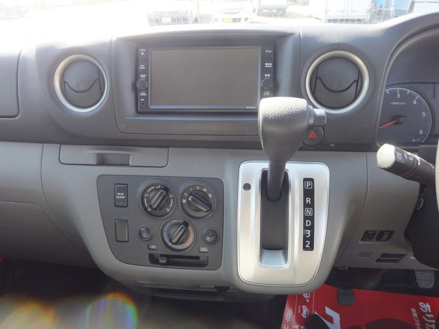 NV350 CARAVAN 4WD