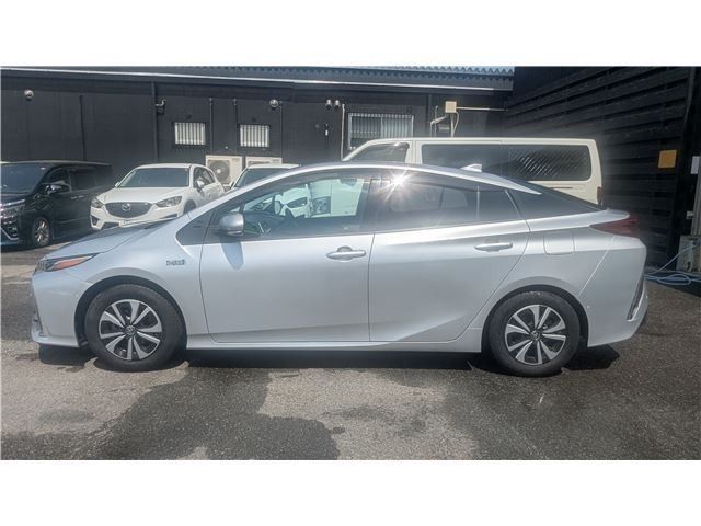 PRIUS PHV