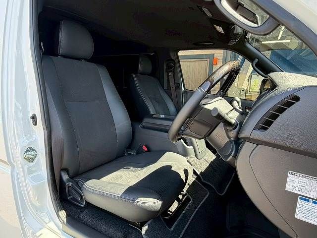 HIACE van 4WD