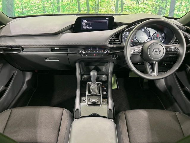 MAZDA3 FASTBACK