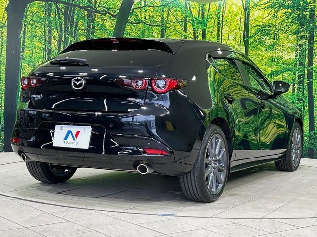 MAZDA3 FASTBACK