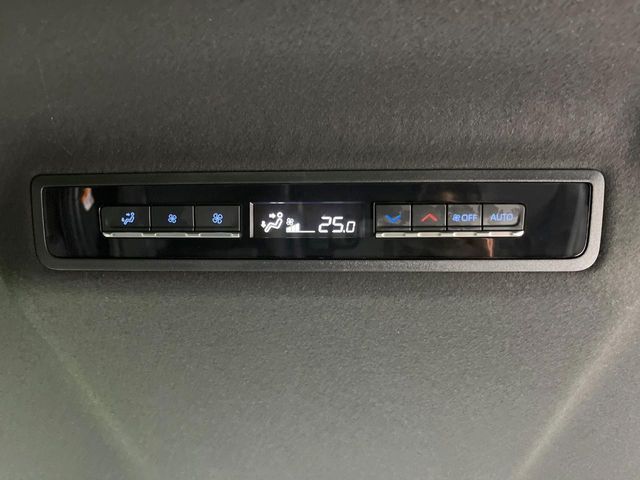 VOXY HYBRID