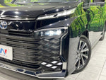 VOXY HYBRID