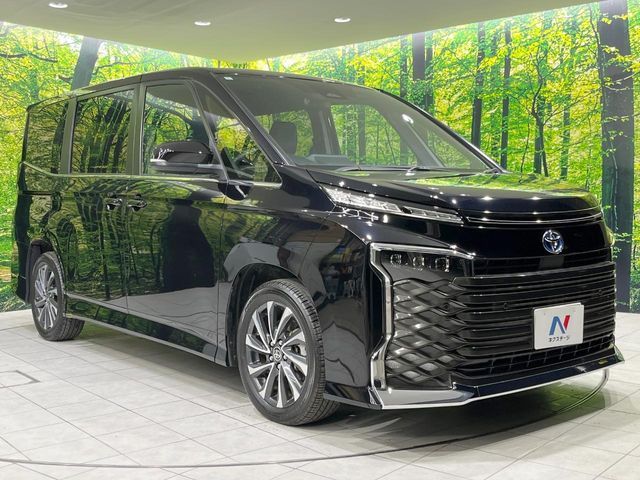 VOXY HYBRID