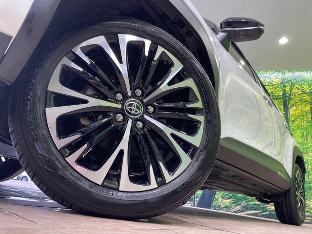 YARIS CROSS HYBRID
