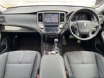 CROWN sedan hybrid