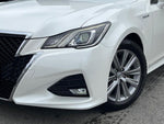 CROWN sedan hybrid